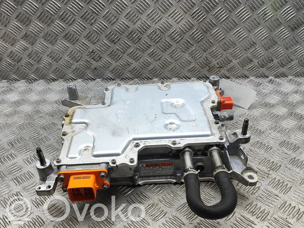 Toyota bZ4X Inversor/convertidor de voltaje 
