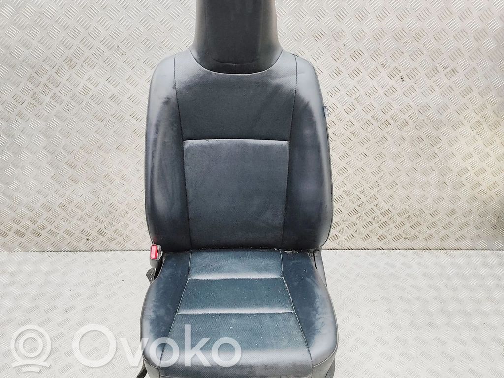Toyota Hilux (AN120, AN130) Fotel przedni kierowcy 