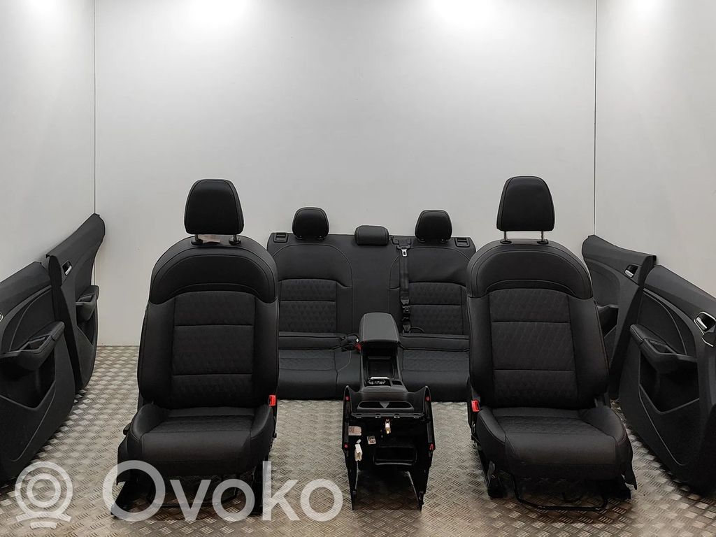 MG MG3 III Set de interior 