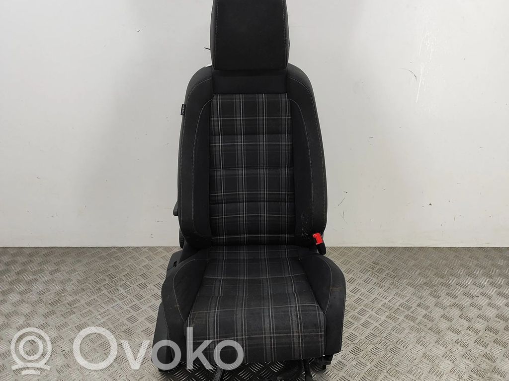 Volkswagen Golf VI Fotel przedni pasażera 