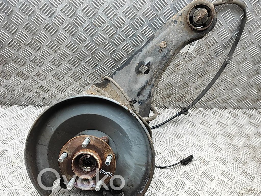 Cubo de rueda trasera   4125A115