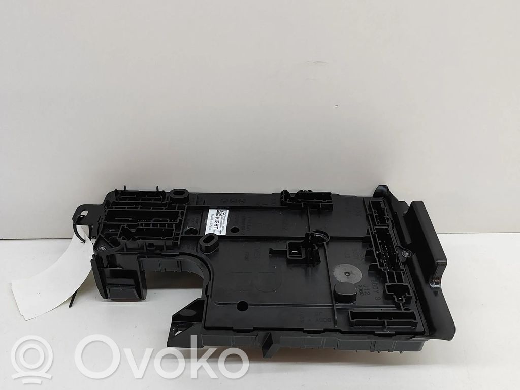 Modul de control caroserie central   165765039A