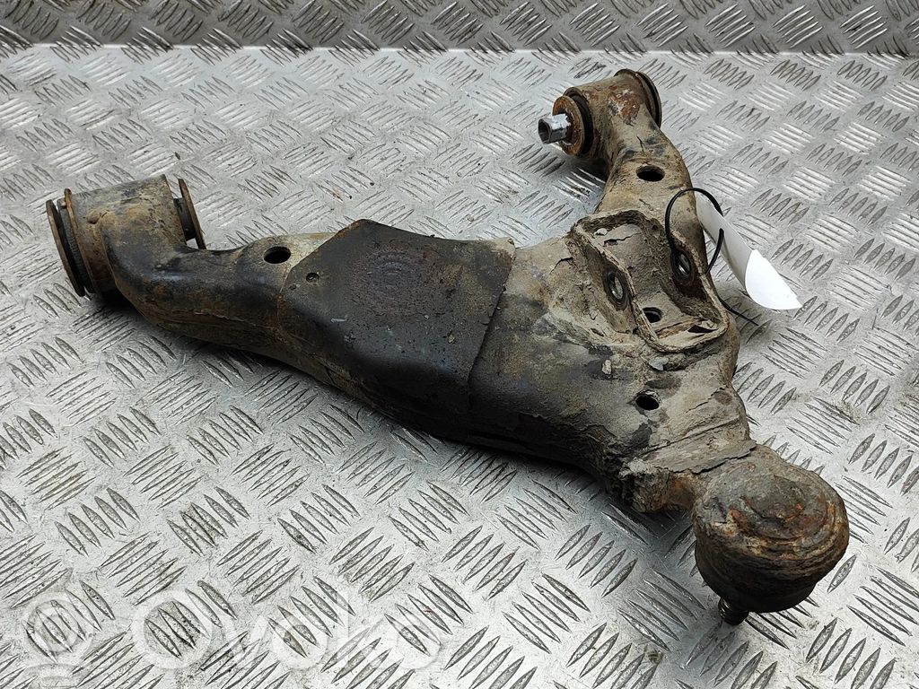 Toyota Land Cruiser (J200) Braccio di controllo sospensione anteriore inferiore/braccio oscillante