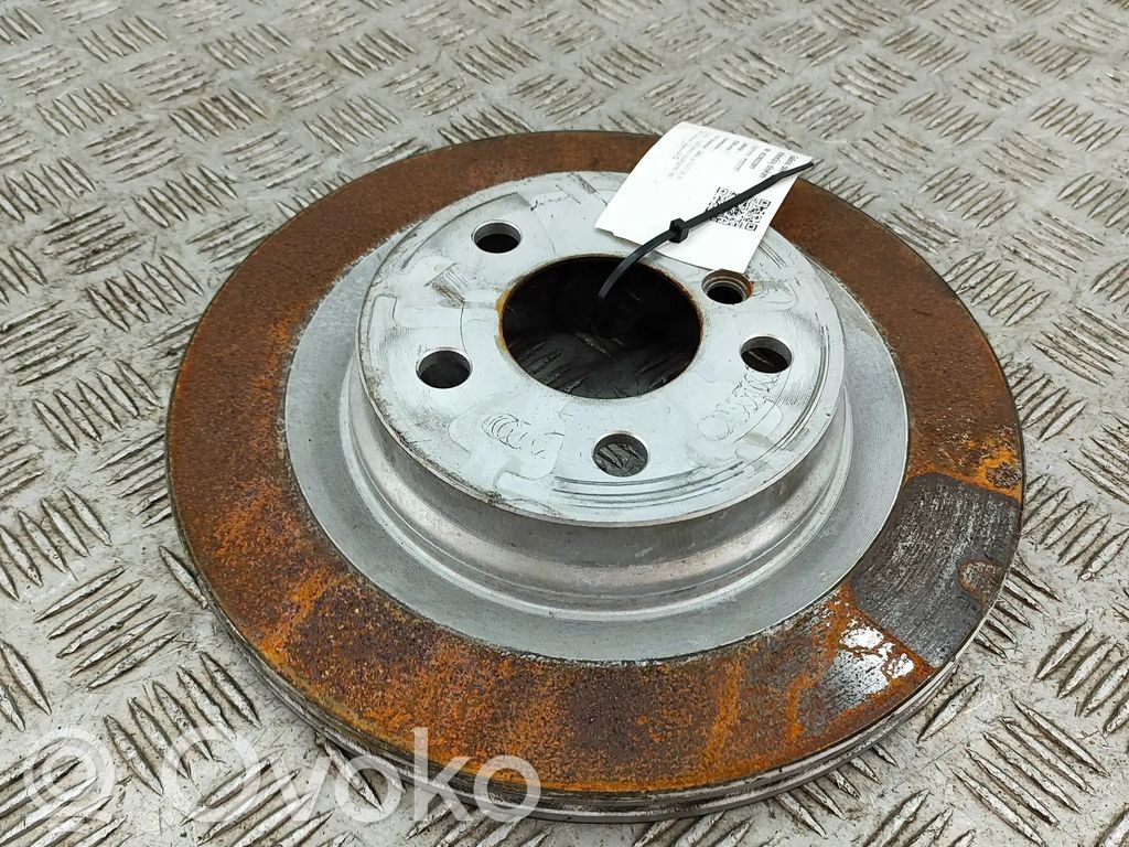 Tarcza hamulca przedniego   6891080