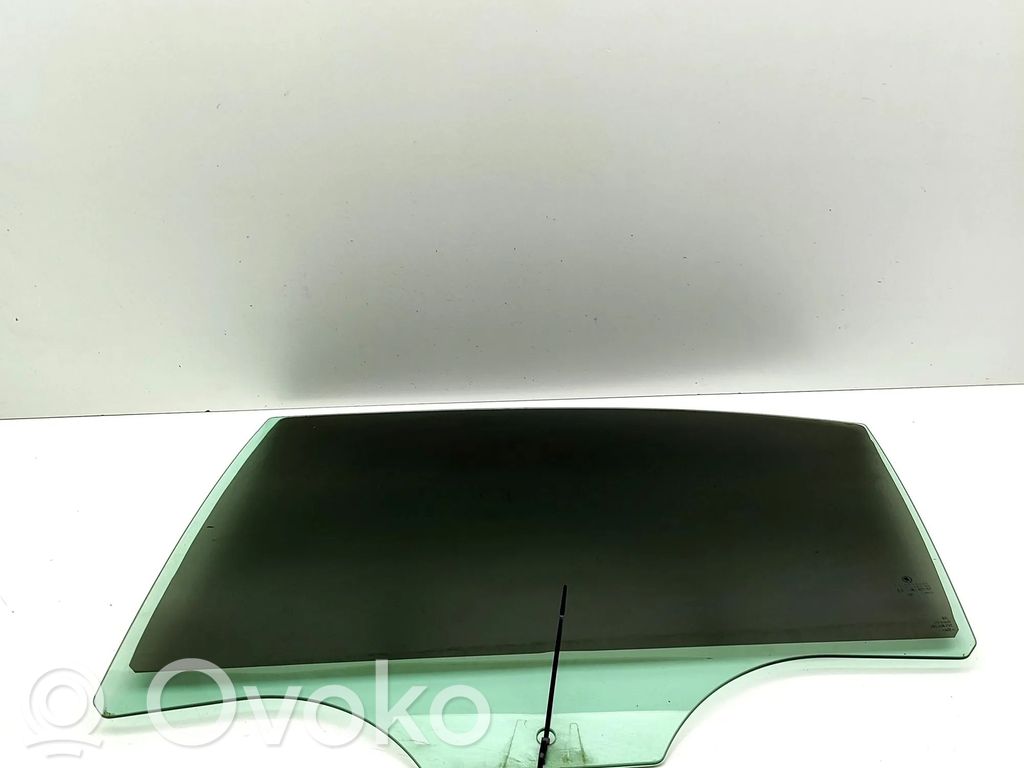 Skoda Superb B8 (3V) Vetro del finestrino della portiera posteriore