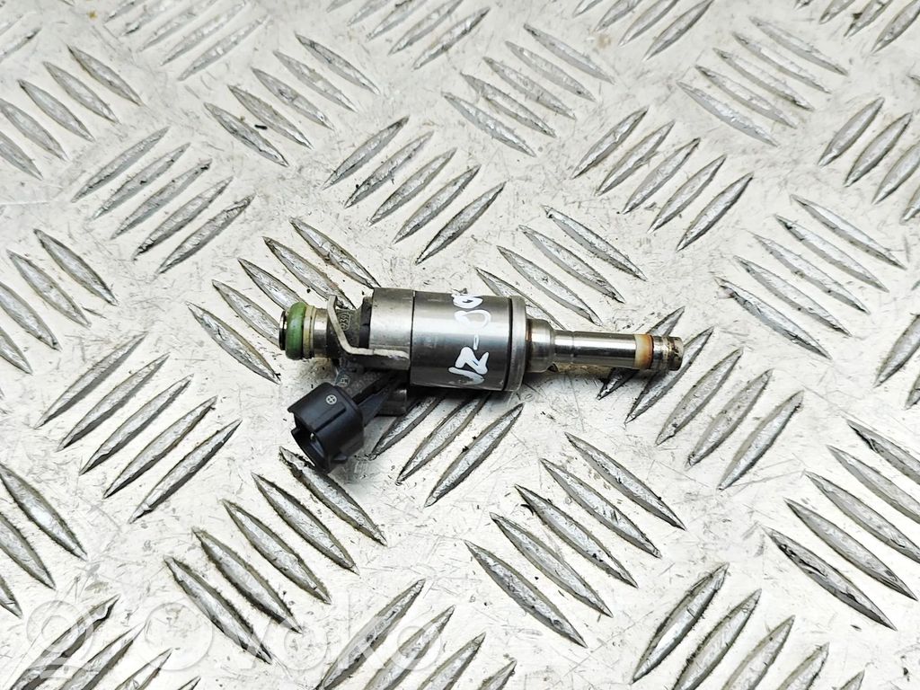 Infiniti Q50 Injector combustibil