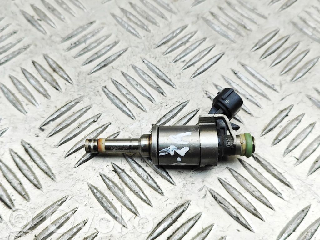 Infiniti Q50 Injector combustibil