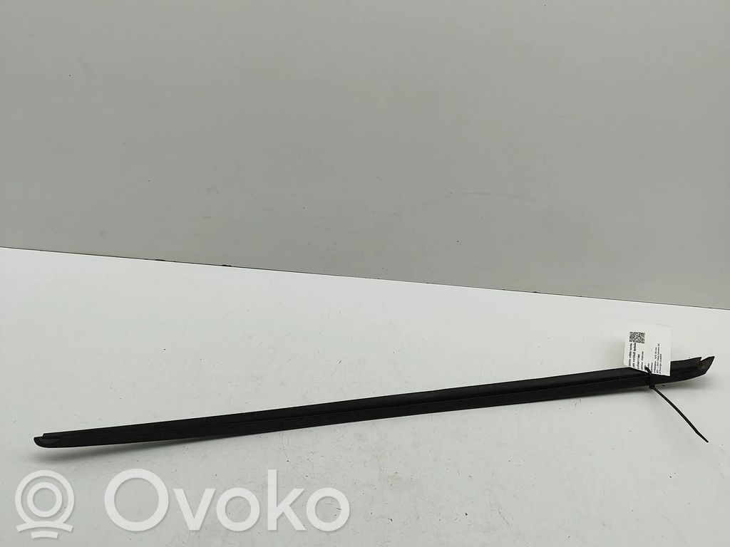 Audi Q6 e-tron Rivestimento parabrezza 