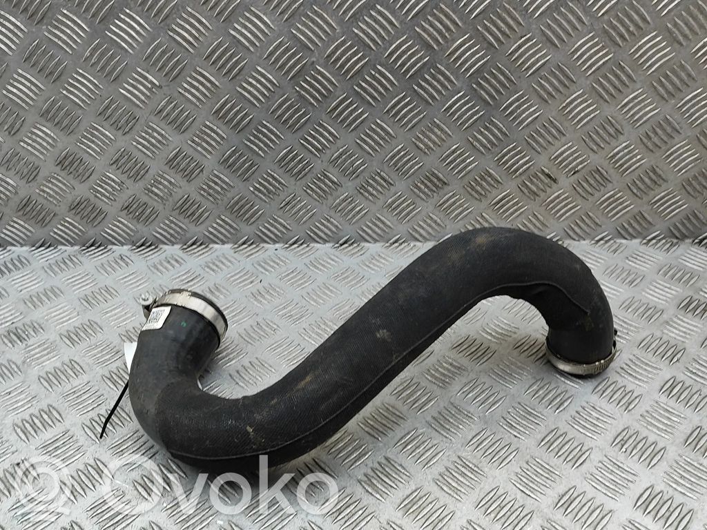 Audi A4 S4 B9 8W Furtun/conductă intercooler 