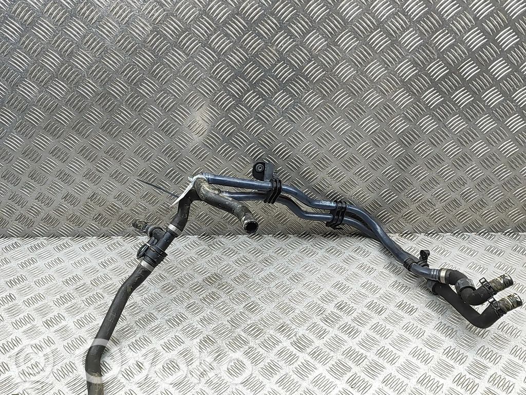 Porsche Taycan 9J1 Kühlleitung / Kühlschlauch 