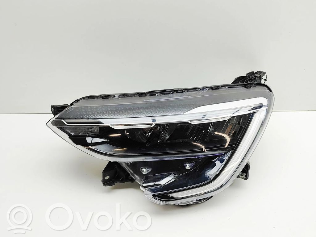 Renault Arkana Phare frontale
