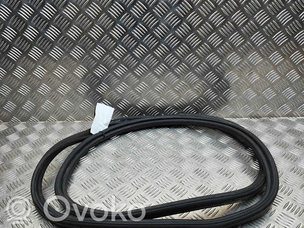 BMW 8 G15 Trunk rubber seal (body) 