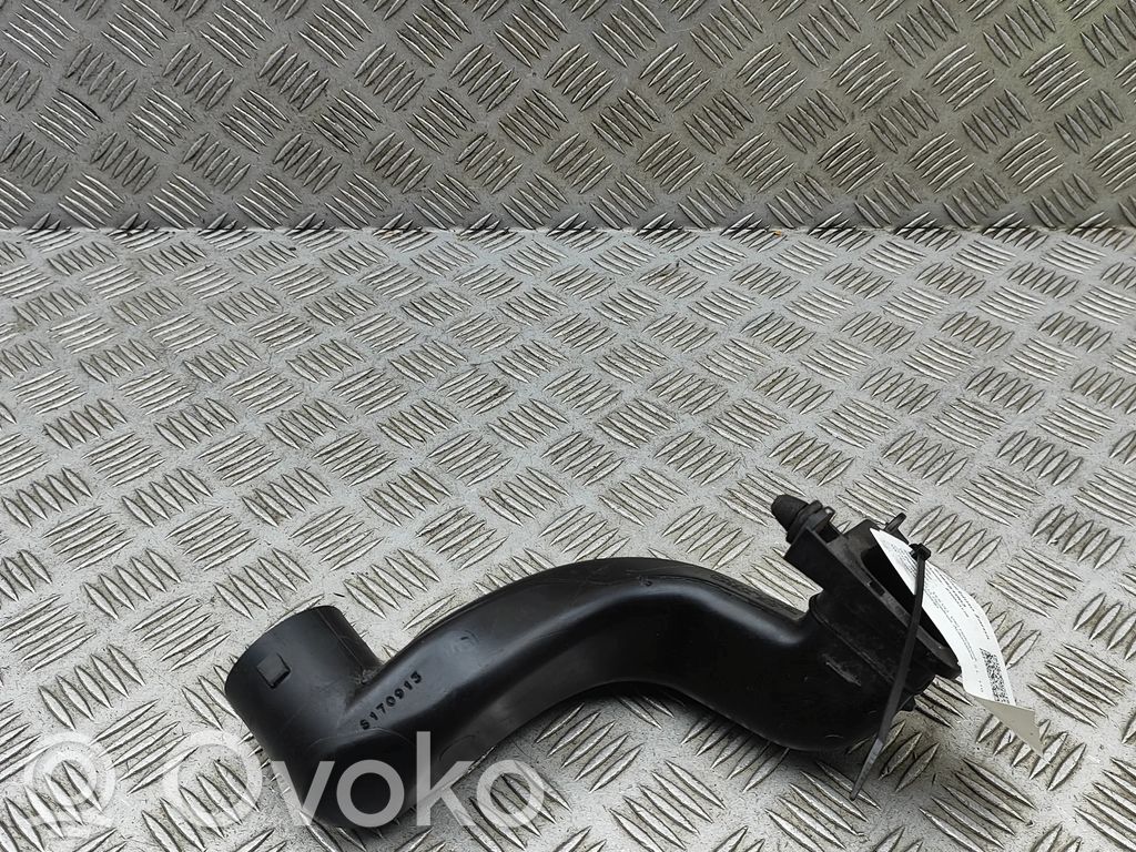 Volvo V40 Ilmanoton letku 