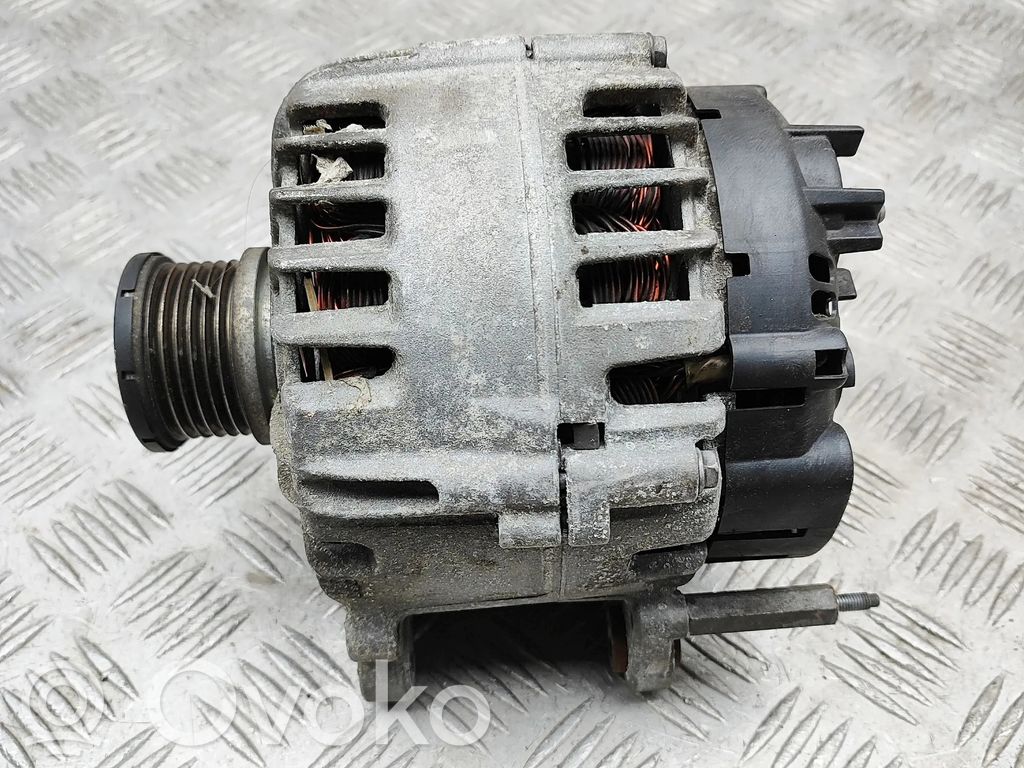 Volkswagen PASSAT B8 Lichtmaschine