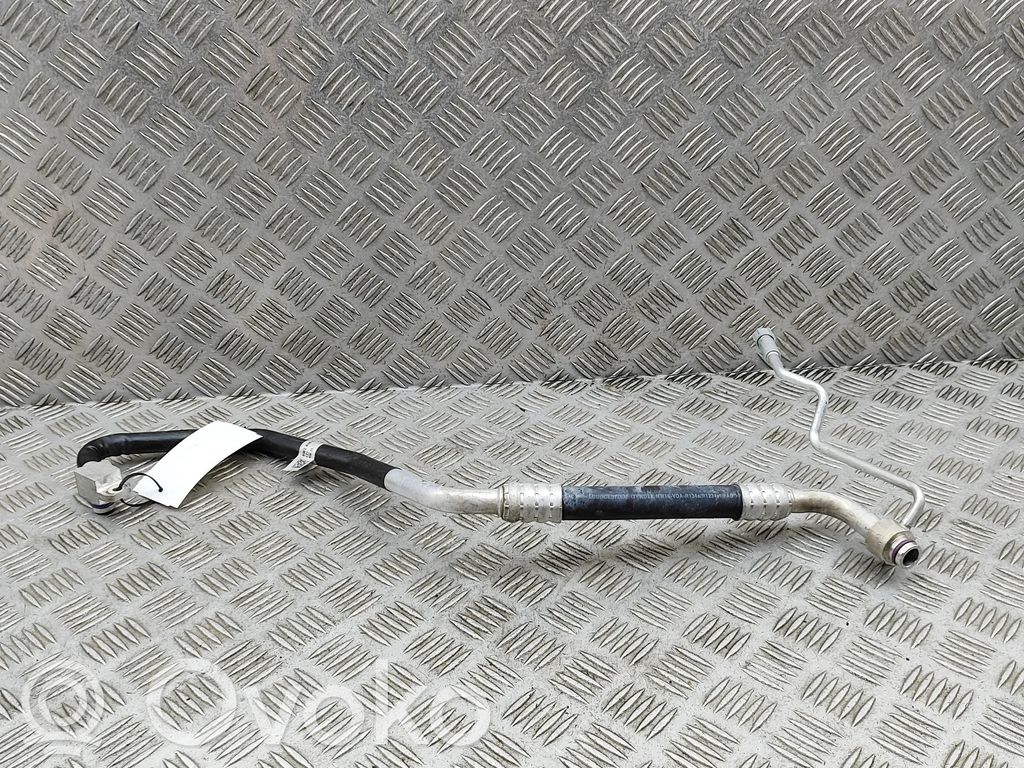 Audi A4 S4 B9 8W Klimaleitung / Klimaschlauch 