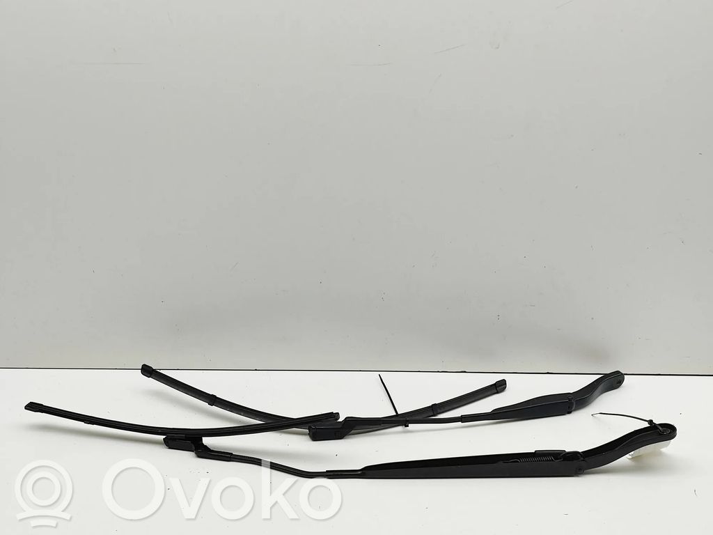 Renault Austral Windshield/front glass wiper blade 