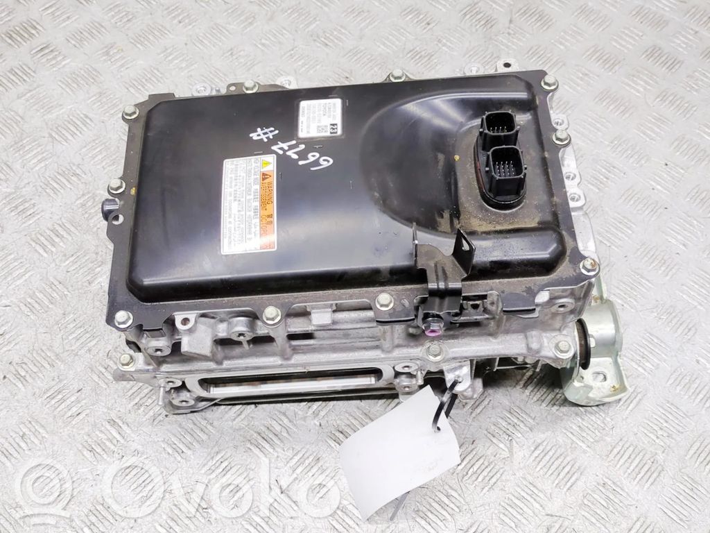 Toyota Yaris Cross Convertor-inversor tensiune 
