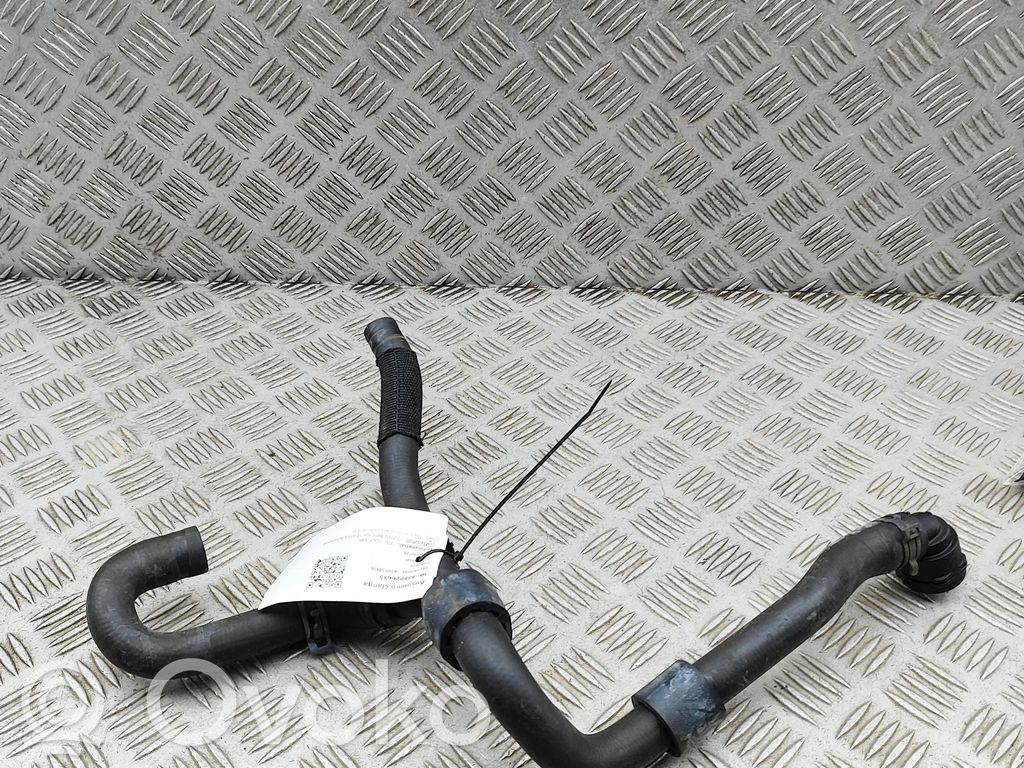 Volkswagen Golf VIII Tubo flessibile del liquido di raffreddamento del motore 