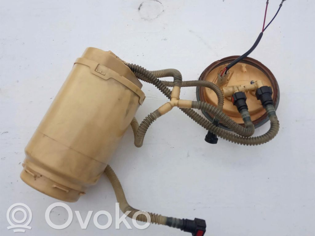 Audi Q7 4L Bomba interna de combustible 