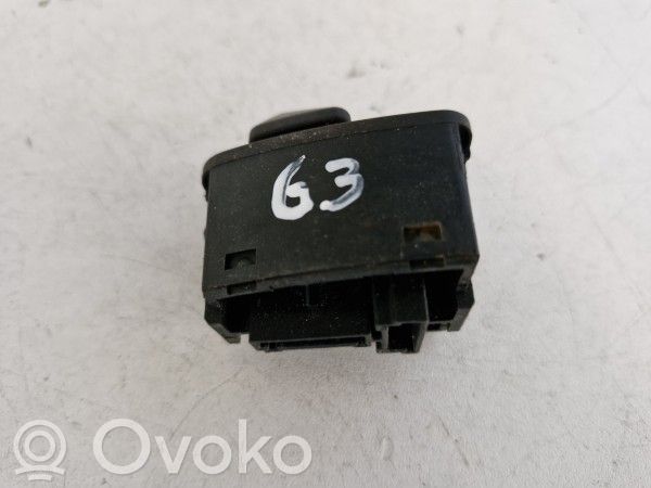 Przyciski multifunkcyjne   61318373691