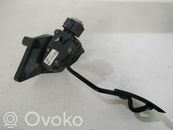 Akceleratoriaus pedalas   9129857AZ,6PV00811100