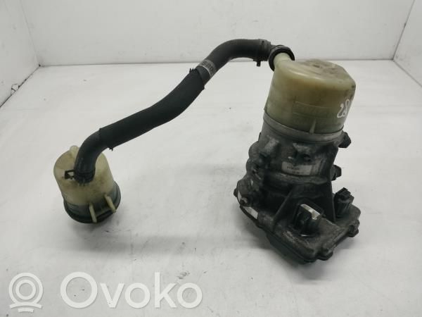 Ohjaustehostimen pumppu   31387595