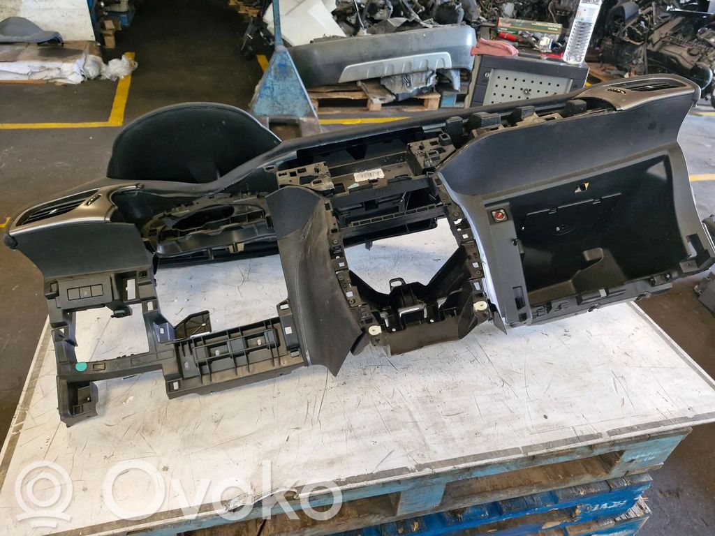Dashboard   COM,9801618280,98016847ZD