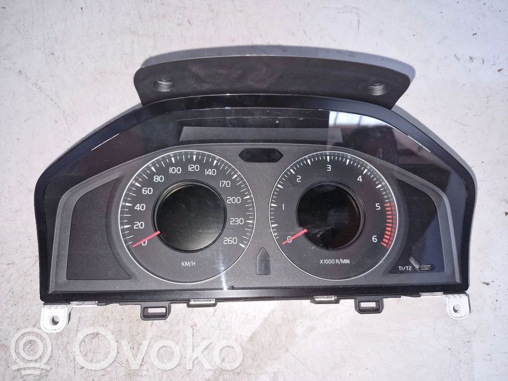 Speedometer (instrument cluster)   31254535AA,36000411