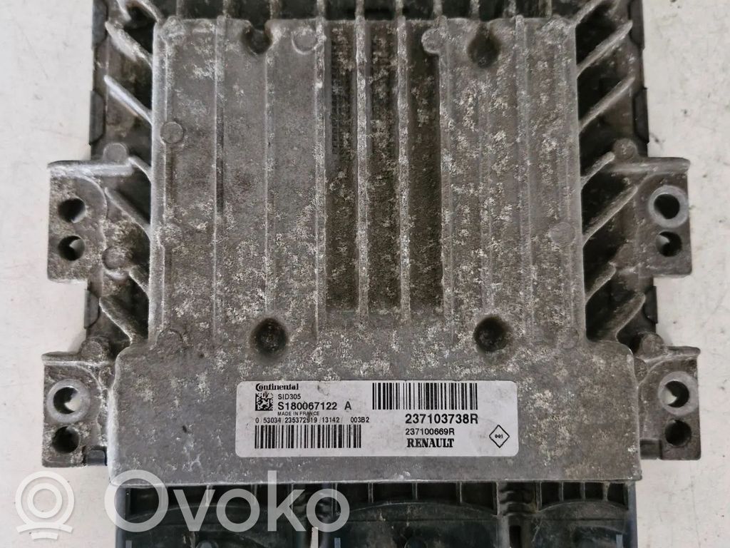 Renault Megane III Engine control unit/module 