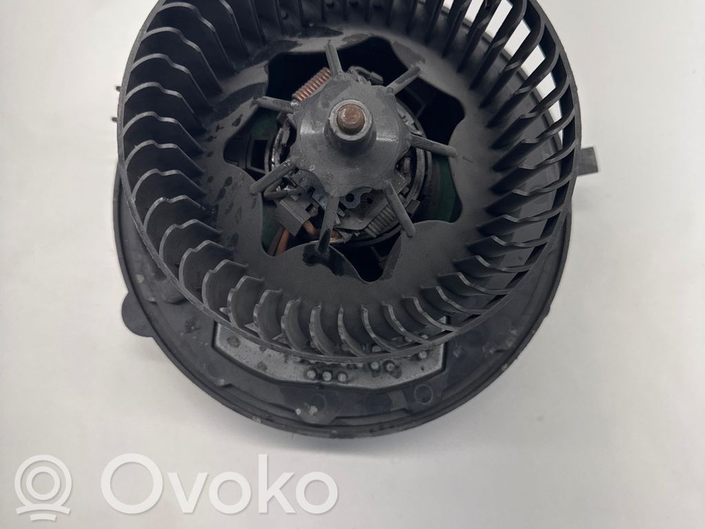 Volkswagen Golf VII Heizungslüfter 