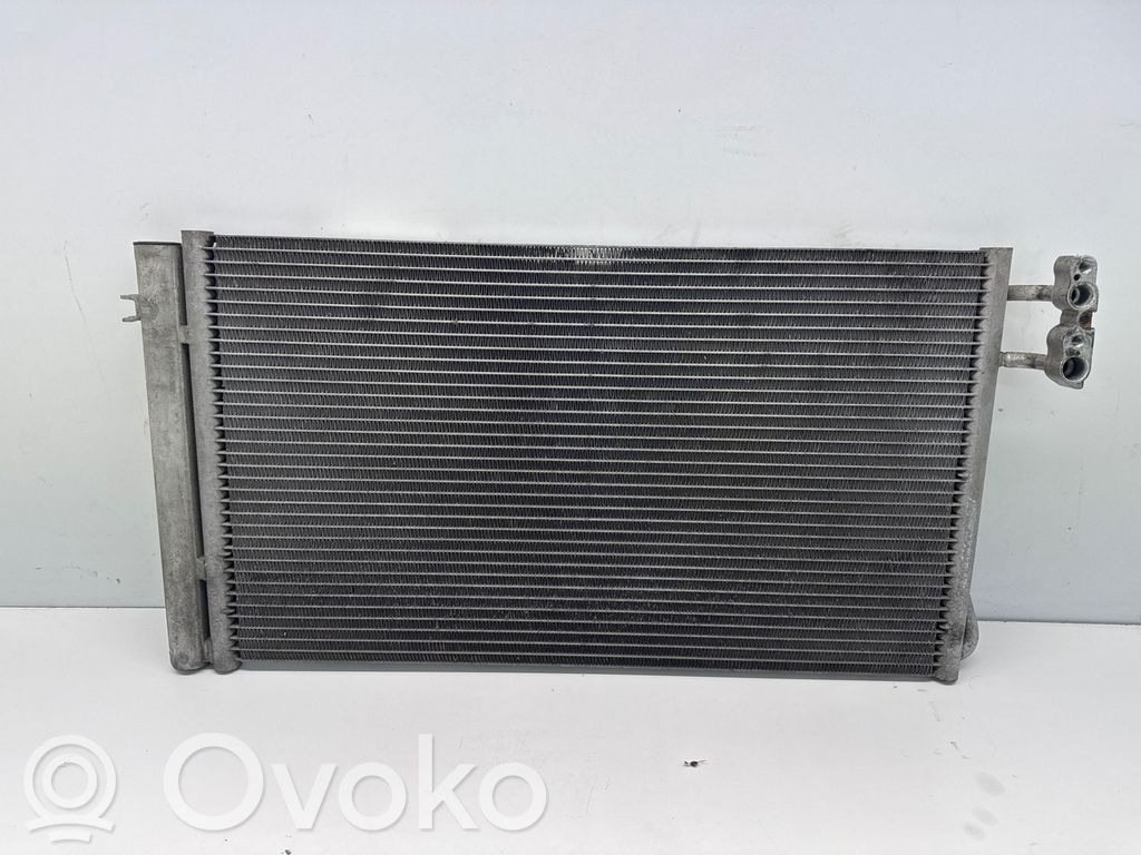 BMW 1 E81 E87 Jäähdyttimen lauhdutin (A/C) 