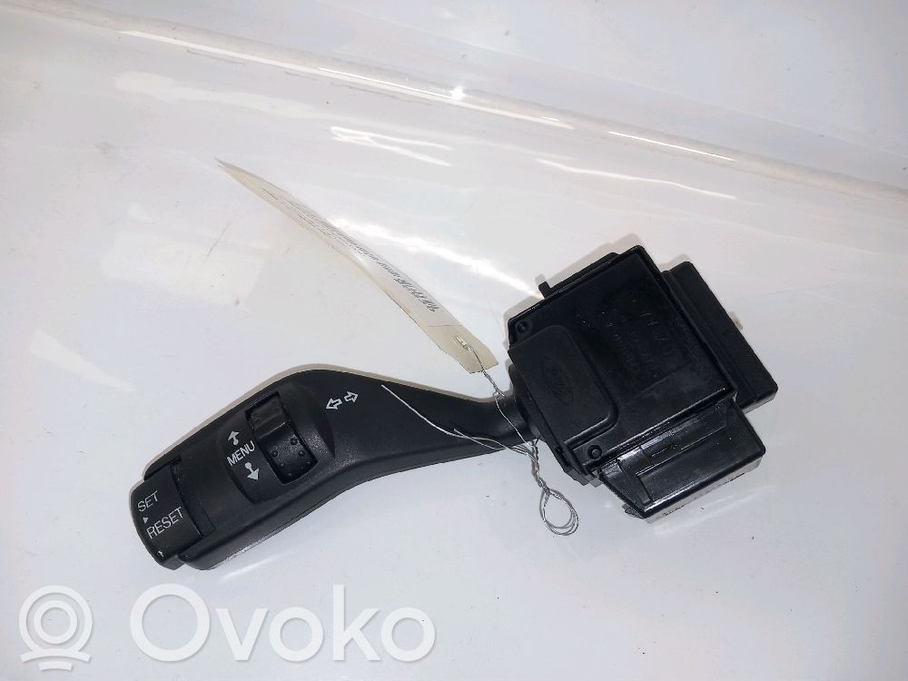 Ford Focus Steering wheel buttons/switches 