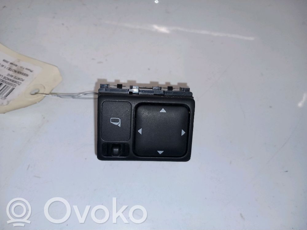 Nissan Note (E11) Electric window control switch 