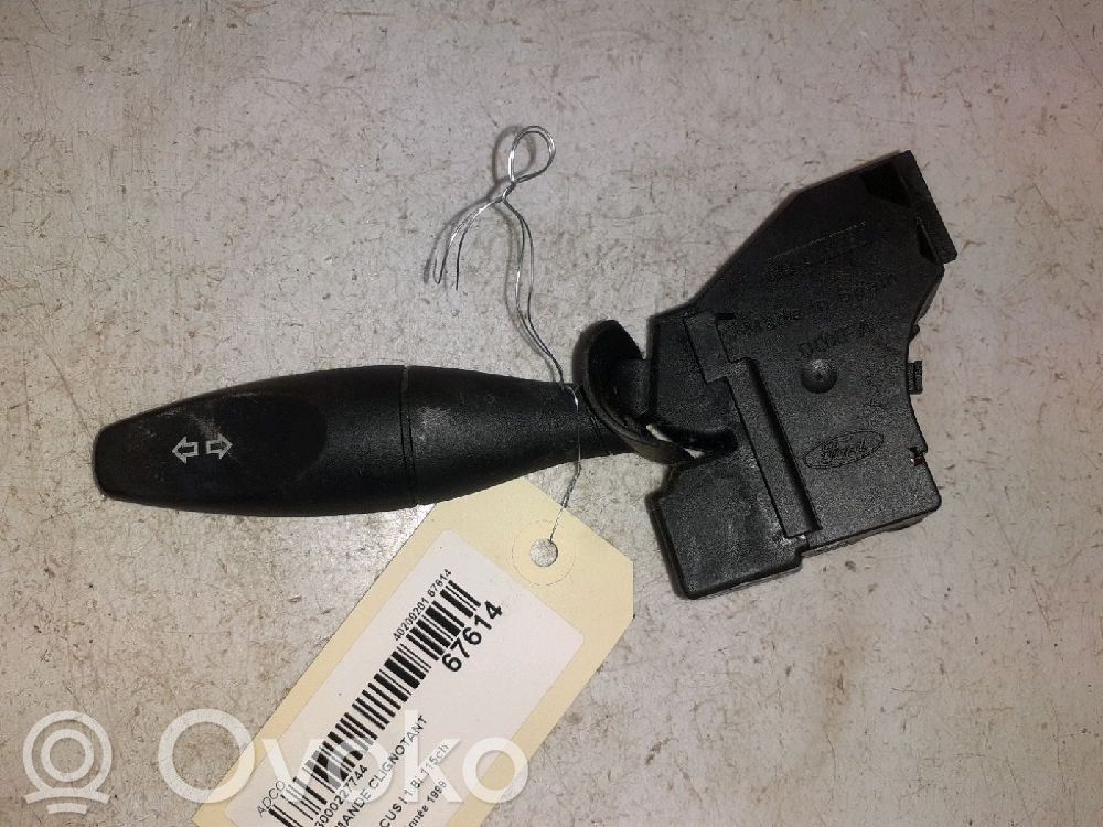 Ford Focus Steering wheel buttons/switches 