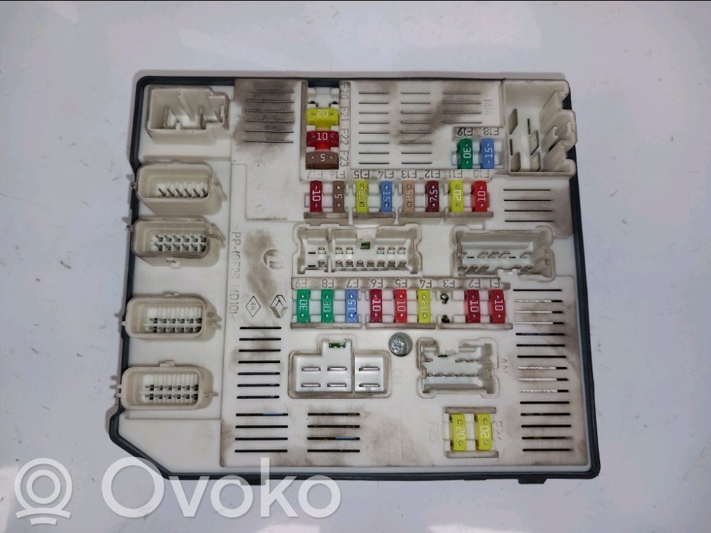 Renault Megane III Injection control unit/module 