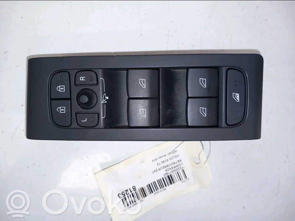Volvo XC40 Wing mirror switch 