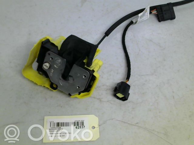 Priekšpusē slēdzene   1673802080,1673802080