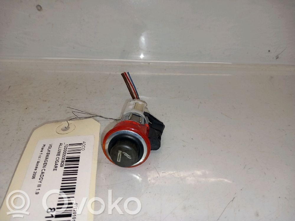 Mechero del coche   1J09193079B9,1J09193079B9