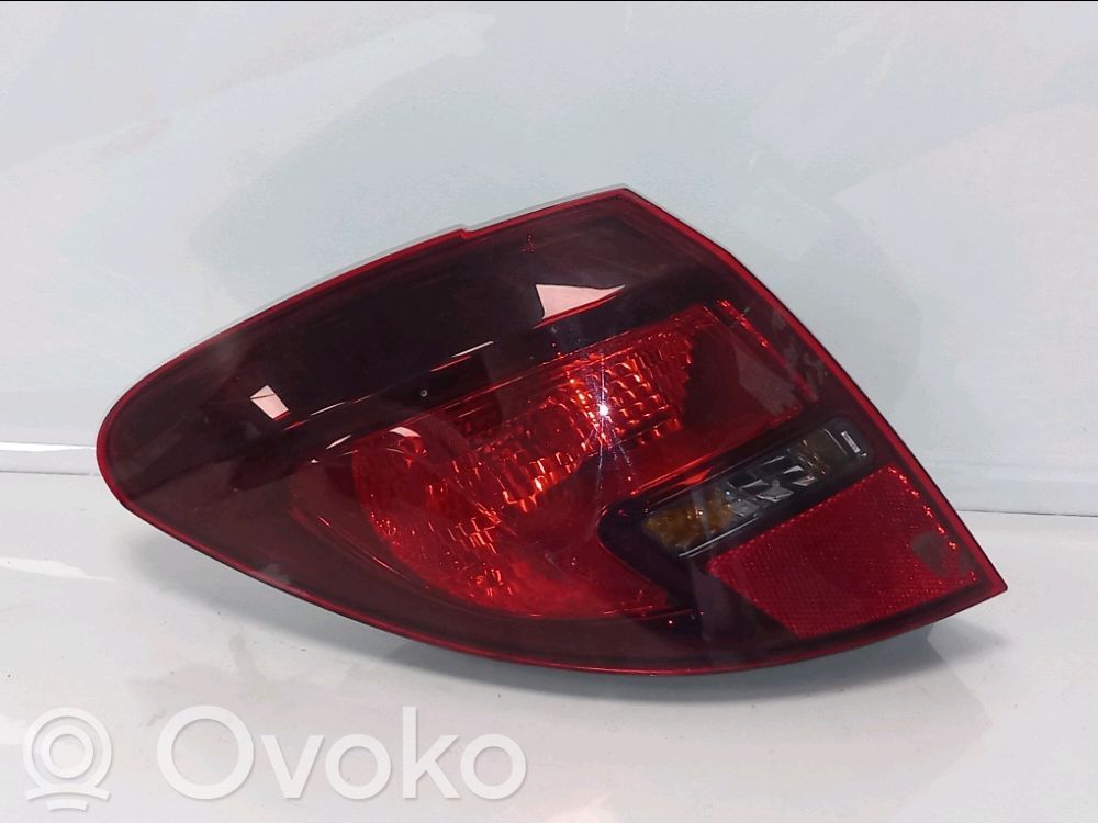 Opel Meriva B Galinis žibintas kėbule 