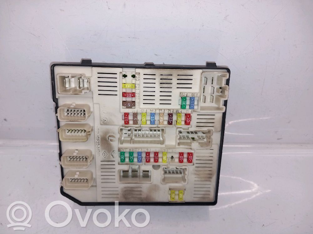 Renault Megane III Injection control unit/module 