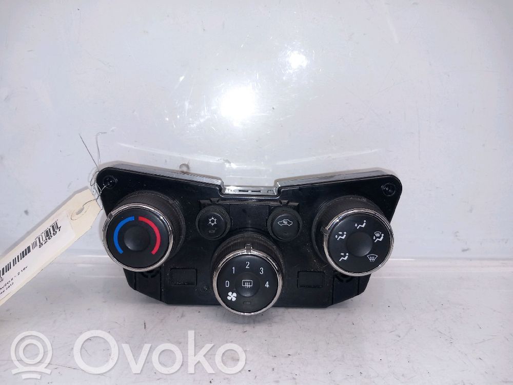 Chevrolet Aveo Climate control unit