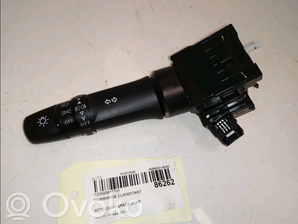 Mitsubishi Space Star Butoane/comutatoare pe volan 