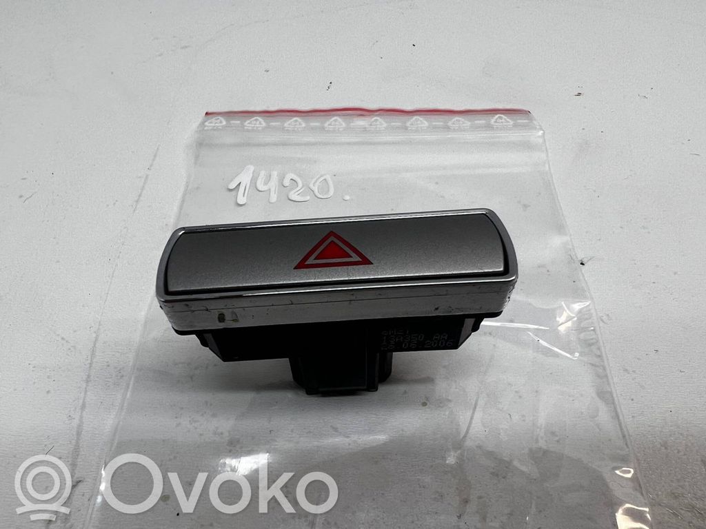 Ford S-MAX Hätävilkkujen kytkin 
