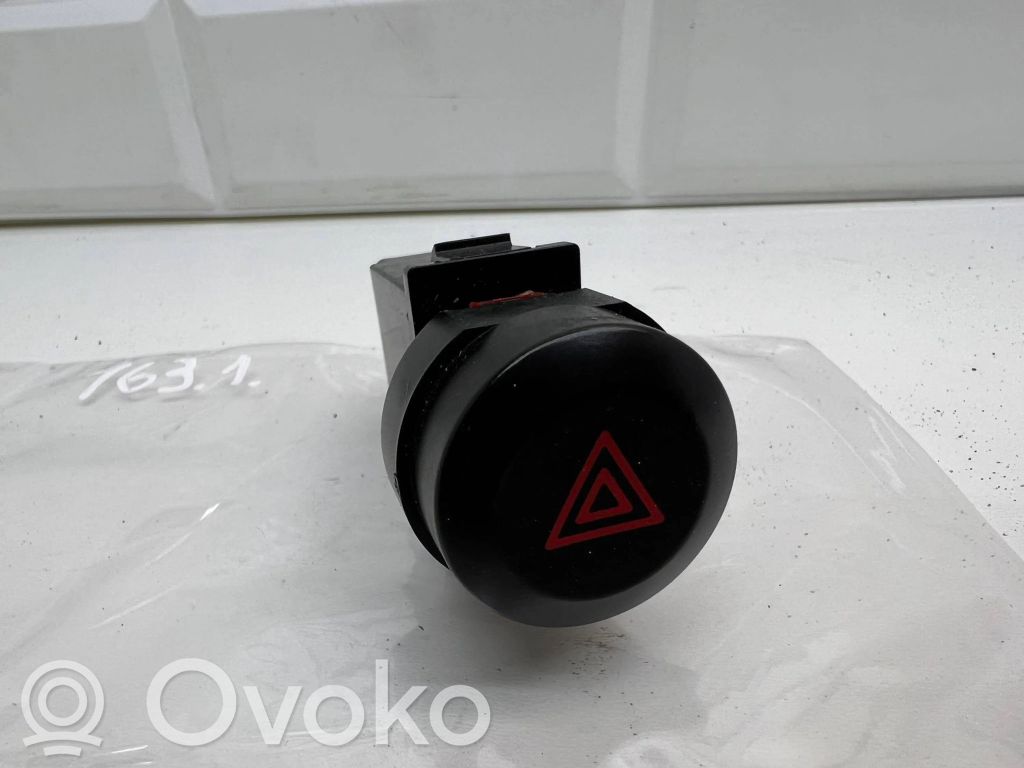 KIA Sorento Hazard light switch 