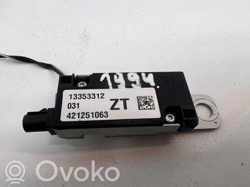 Opel Astra J Antenos stiprintuvas 