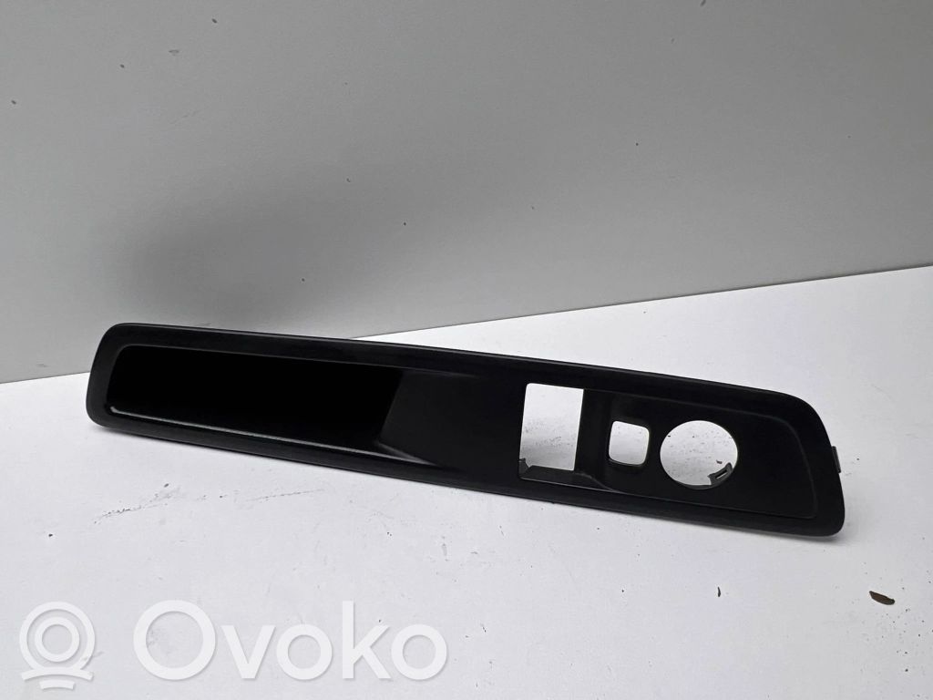 Citroen Jumpy Front door window switch trim 