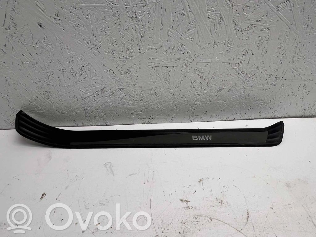 BMW 5 E60 E61 Listwa progowa przednia 