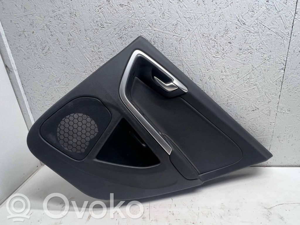 Volvo XC60 Apšuvums aizmugurējām durvīm 