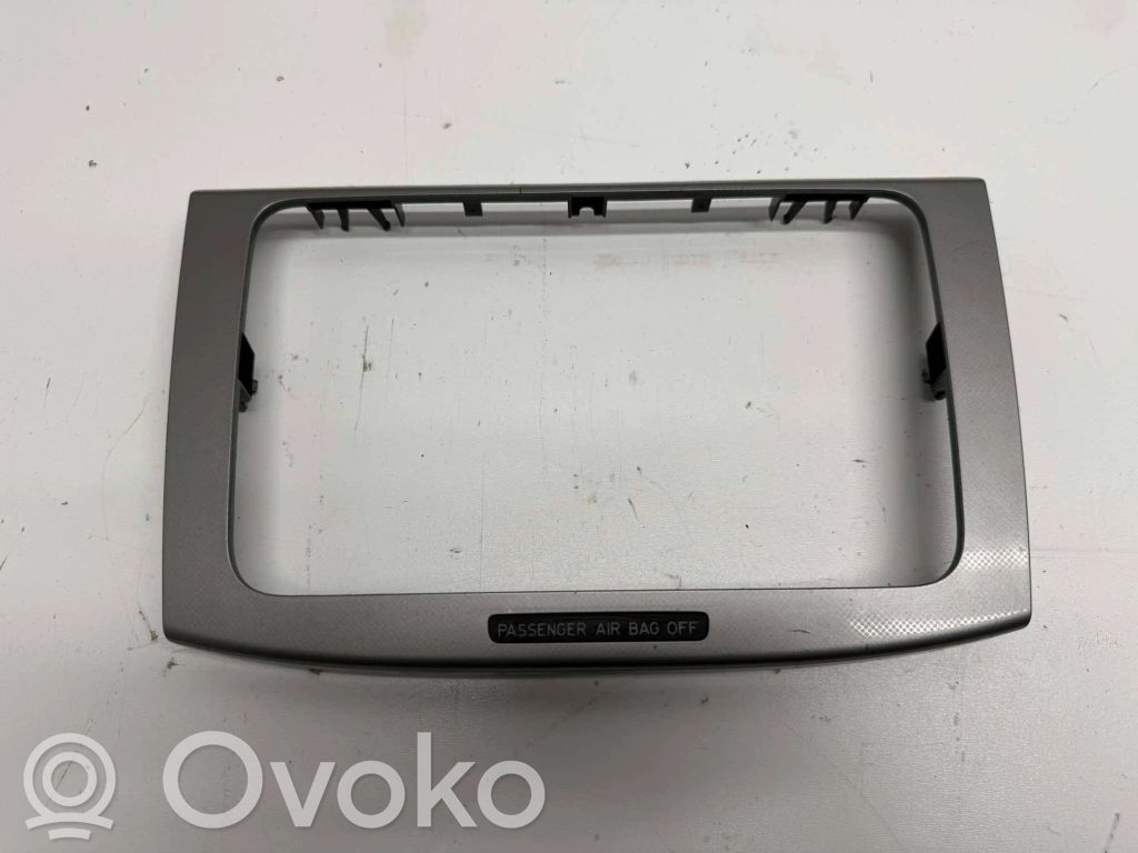 Volkswagen PASSAT B6 Konsola środkowa / Radio / GPS 