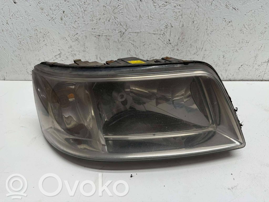 Volkswagen Transporter - Caravelle T5 Lampa przednia 
